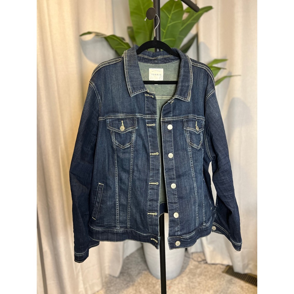 Torrid Womens Plus Size 4 Dark Wash Denim Trucker Jacket Blue Button Front